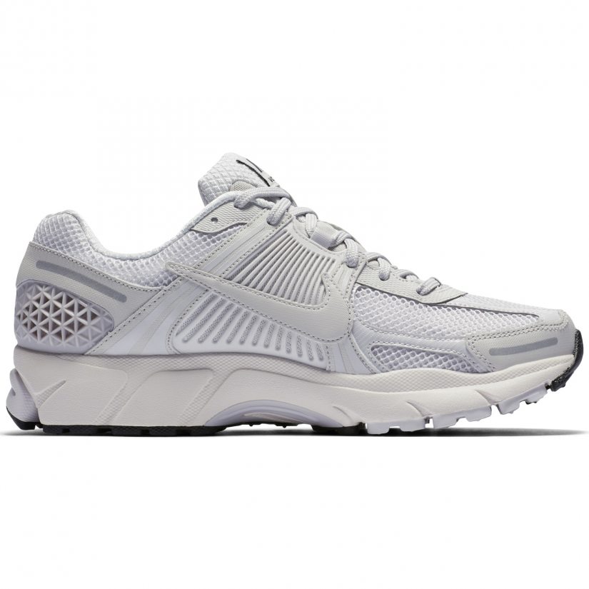 Nike vomero 13 45 online