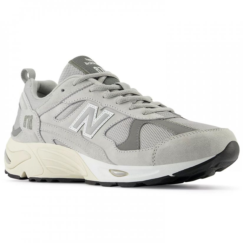 New Balance 878